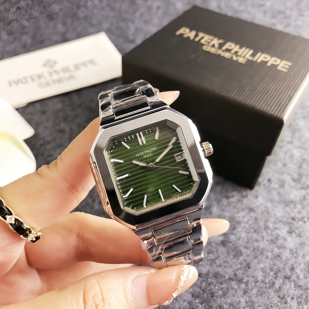 PP Geneve Prestige Watch
