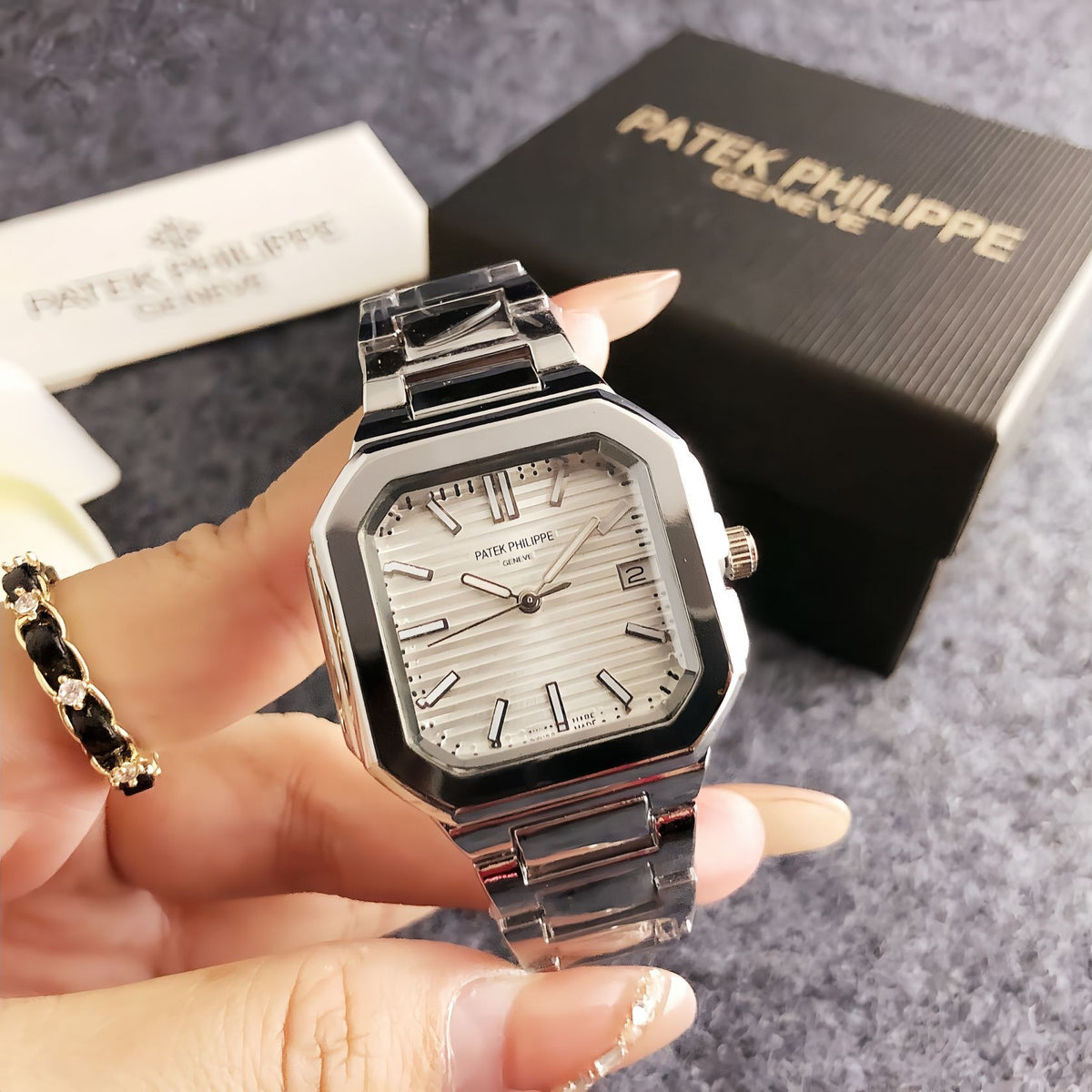 PP Geneve Prestige Watch
