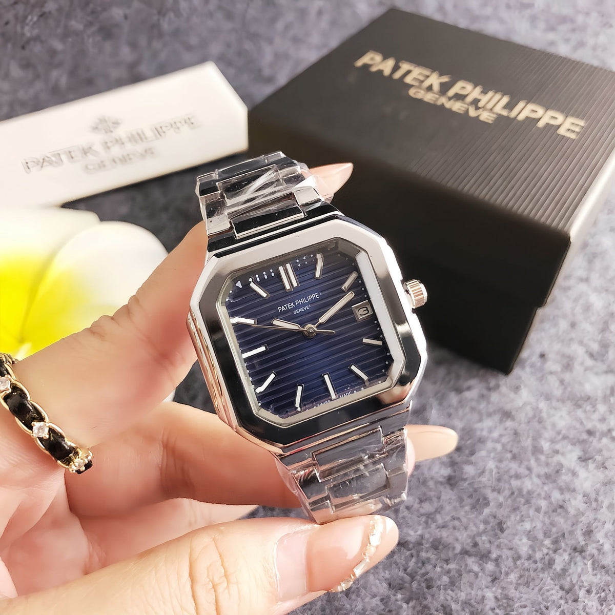 PP Geneve Prestige Watch
