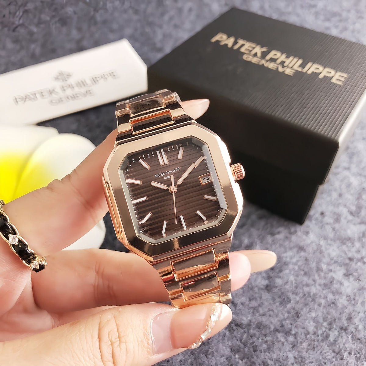 PP Geneve Prestige Watch