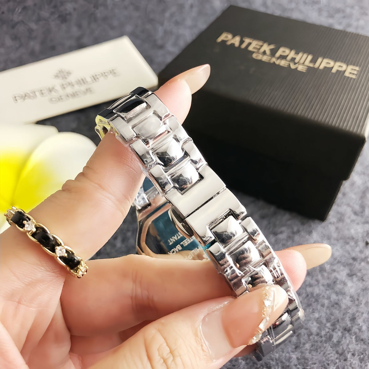 PP Geneve Prestige Watch